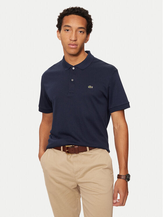 
                      
                        Polo Lacoste de couleur Marine
                      
                    