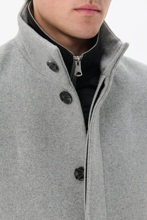 
                      
                        Manteau Matinique de couleur Gris Pals
                      
                    