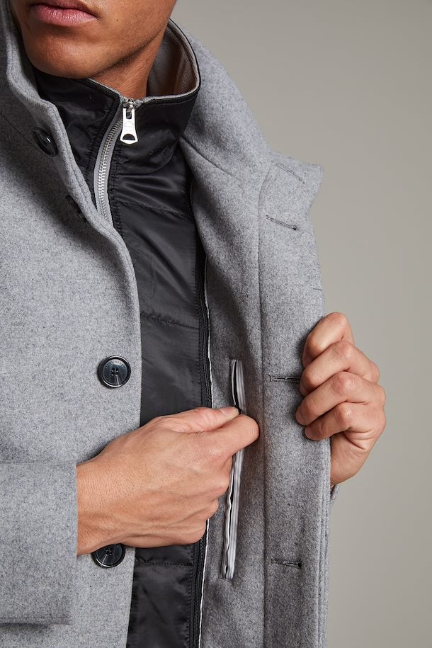 
                      
                        Manteau Matinique de couleur Gris
                      
                    