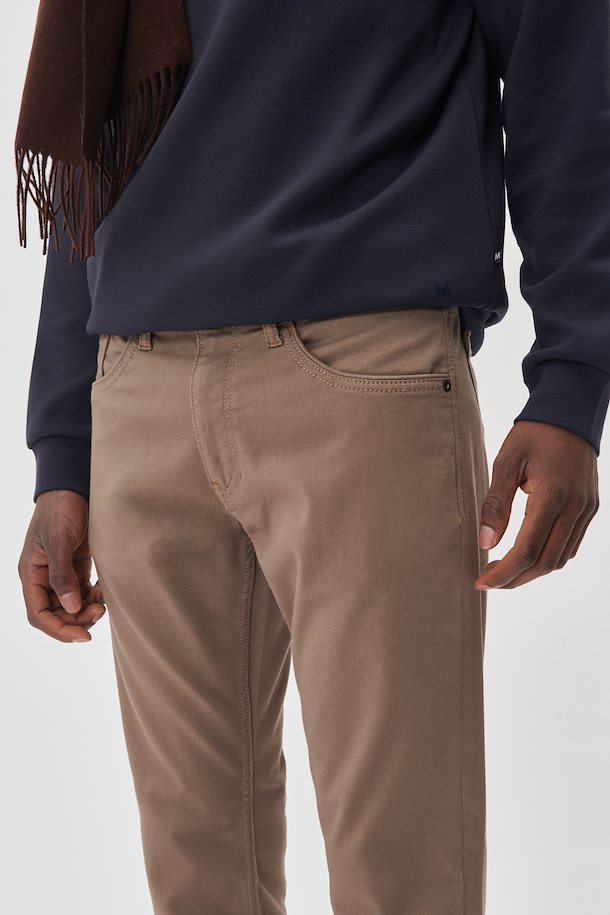 
                      
                        Pantalon Matinique de couleur Beige
                      
                    