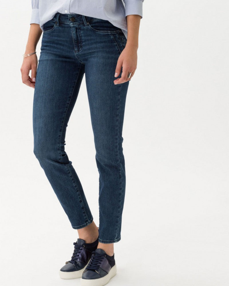 
                      
                        Pantalon BRAX de couleur Denim
                      
                    