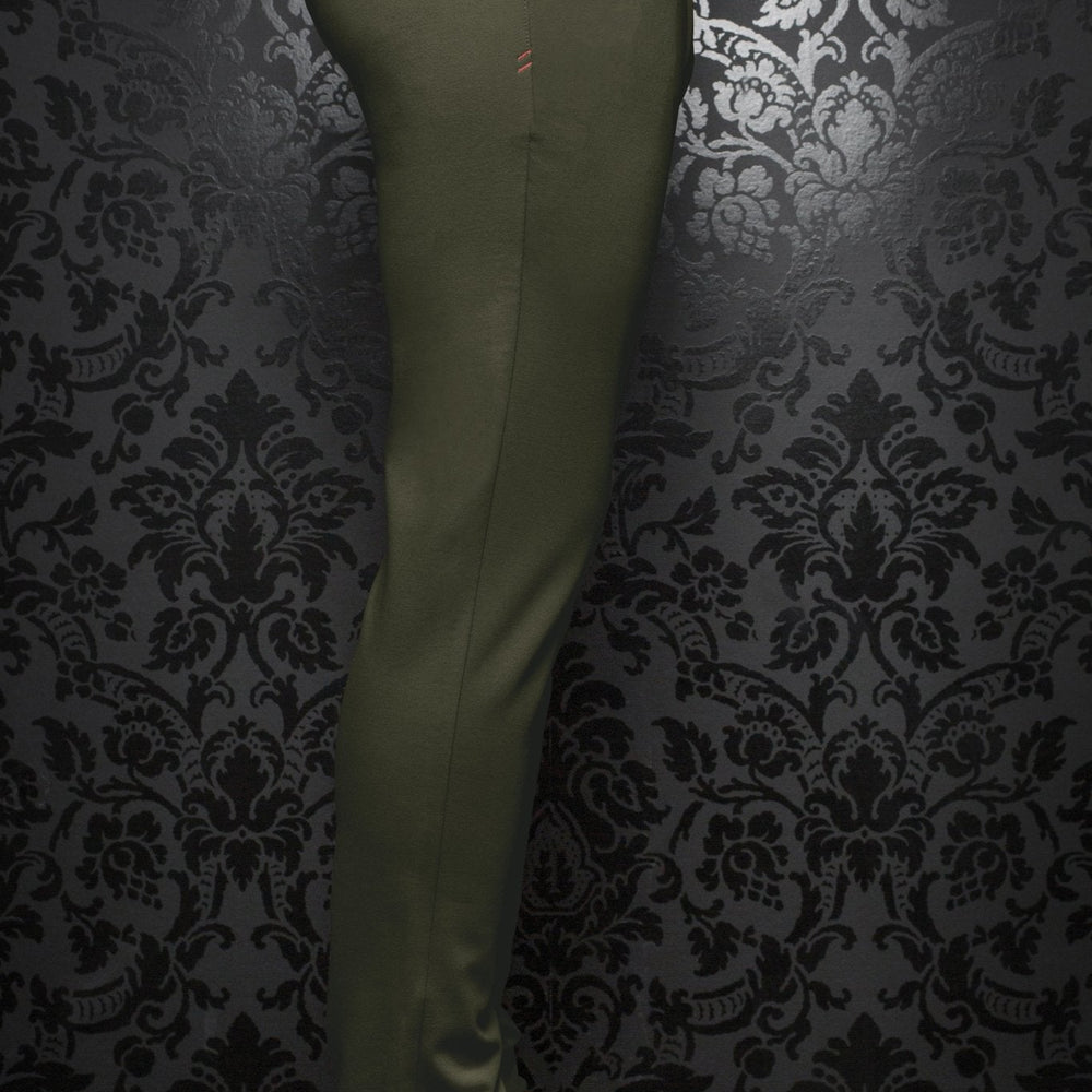 
                  
                    PANTALON | Magnum, olive - AU NOIR
                  
                