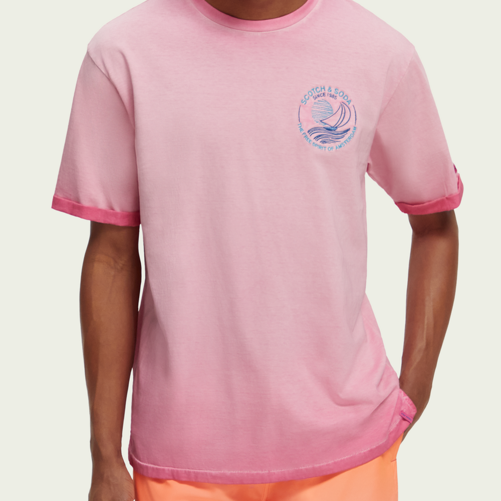 
                      
                        T-Shirt Scotch&Soda de couleur Fushia
                      
                    