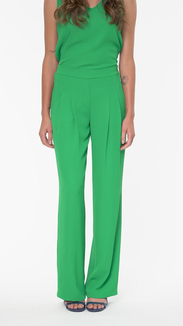 I Love Taylor Madison pants in Emerald color