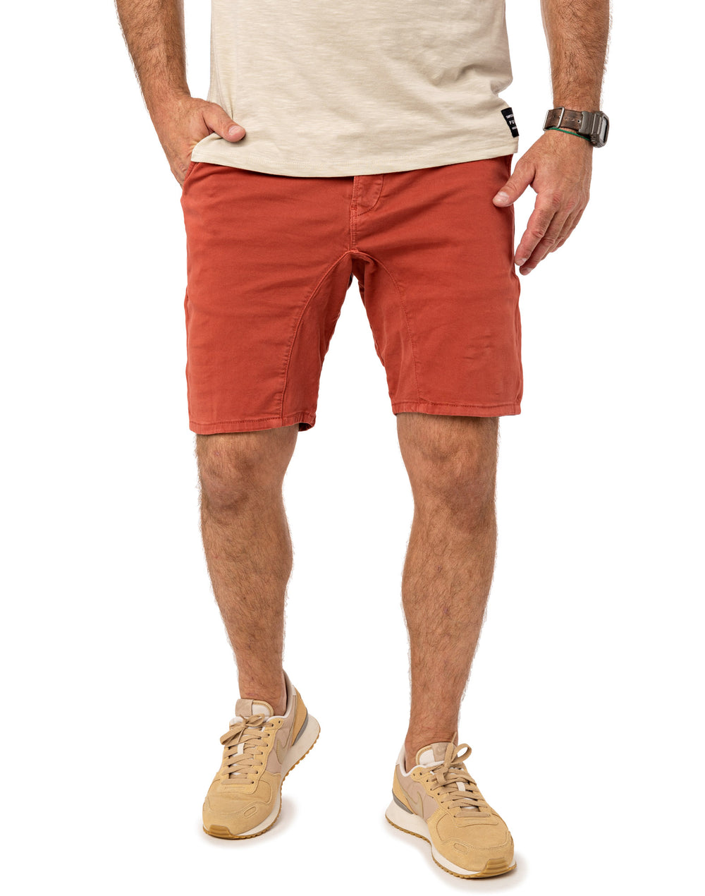 Cherry-colored Pullin shorts