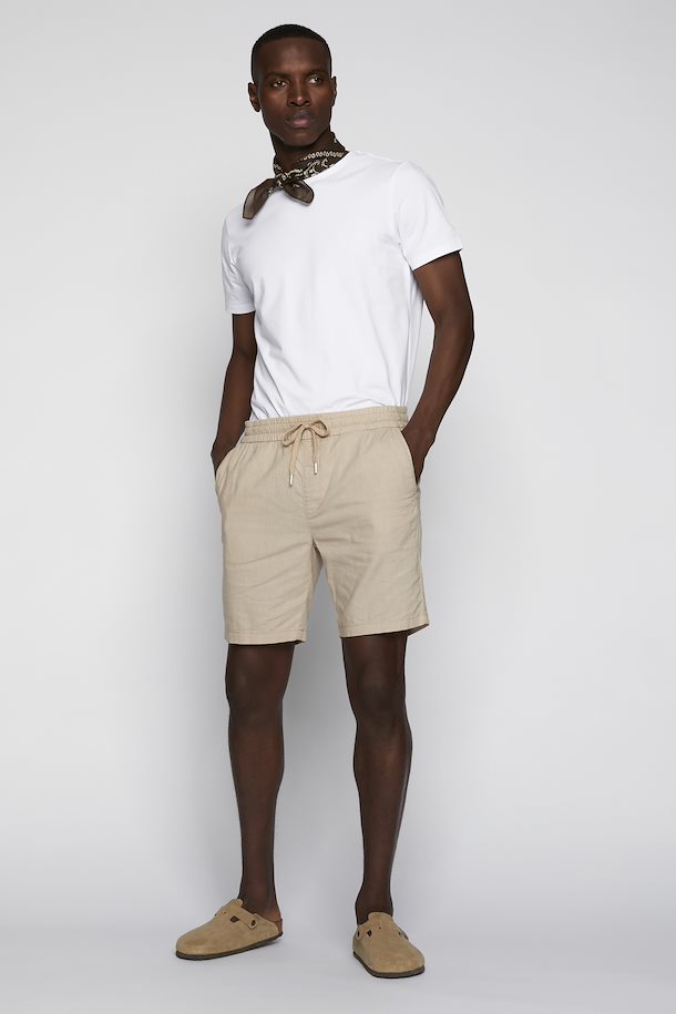 Matinique shorts in Taupe color